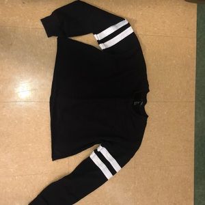 Cropped crew neck